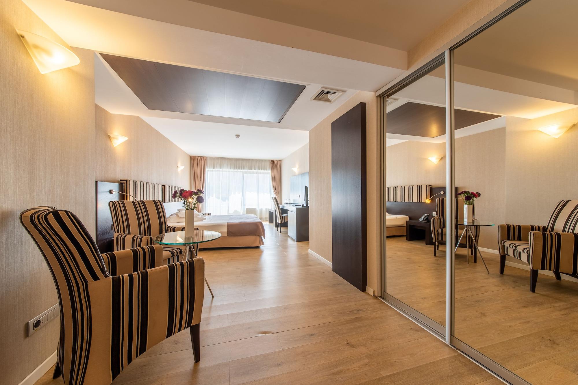 Hotel Parliament Bucharest Luaran gambar
