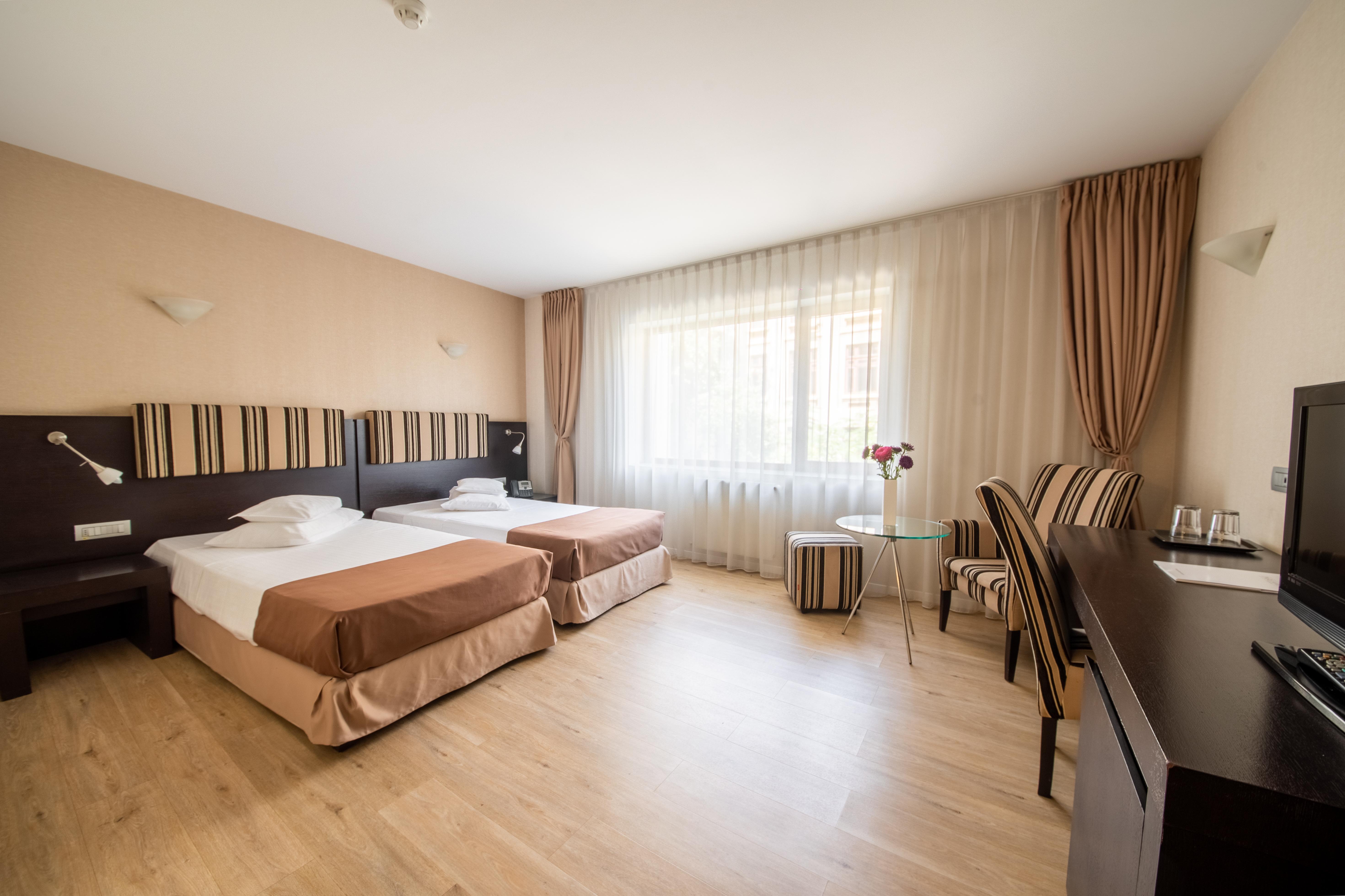 Hotel Parliament Bucharest Luaran gambar