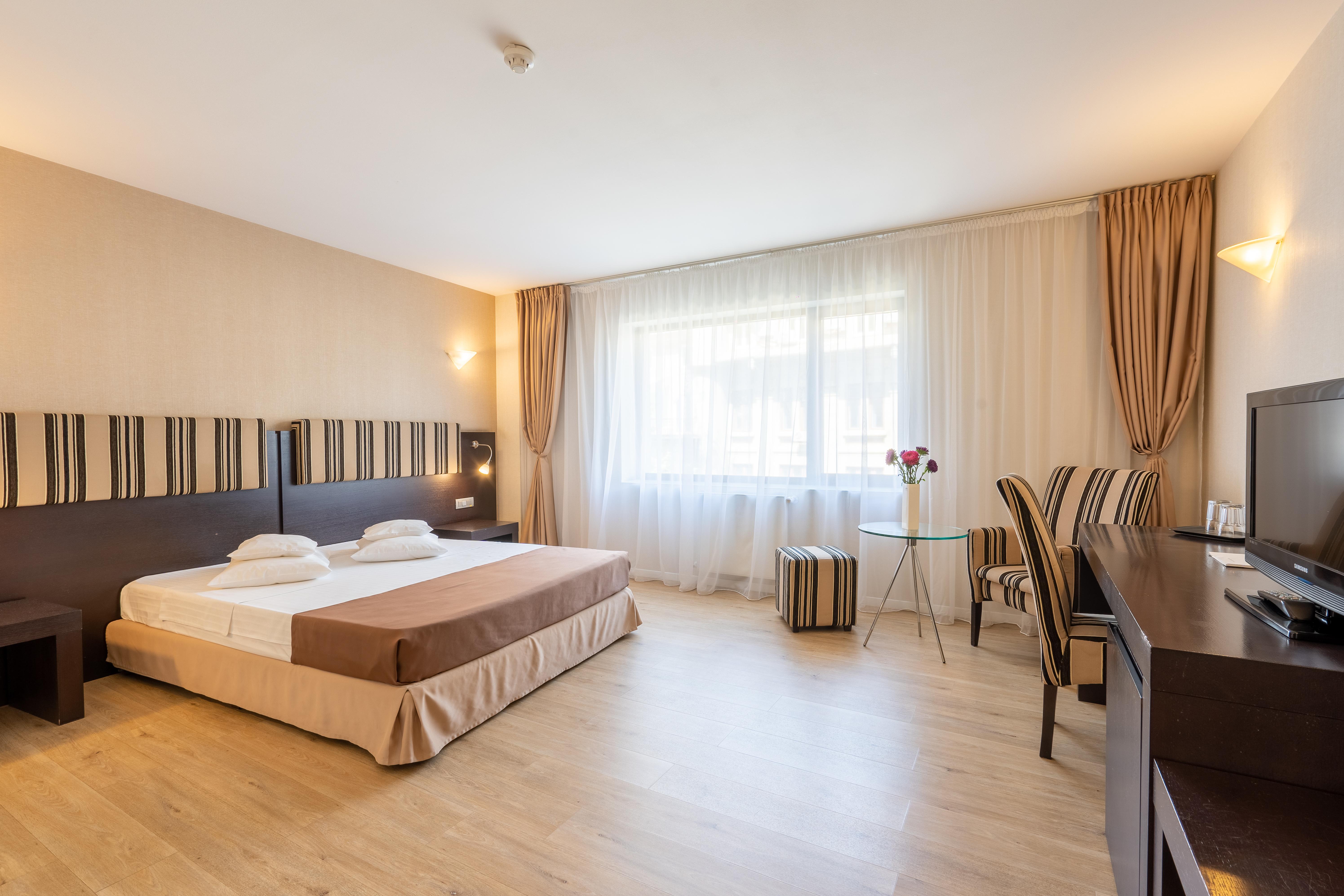 Hotel Parliament Bucharest Luaran gambar